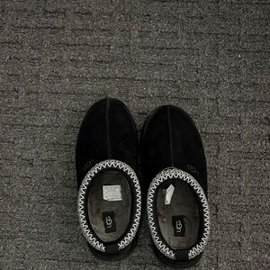 UGG Tazz size 7
